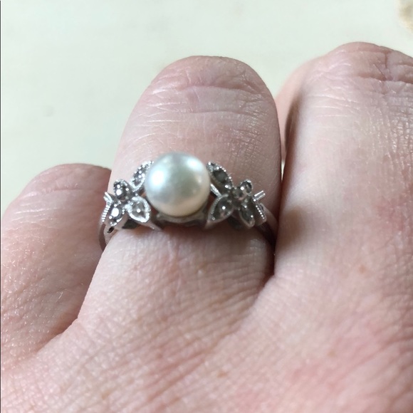 Pearl and Diamond Ring - Picture 3 of 4